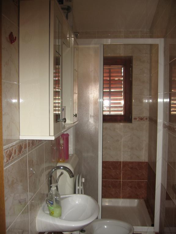 Apartments Nino Seget Vranjica Habitación foto