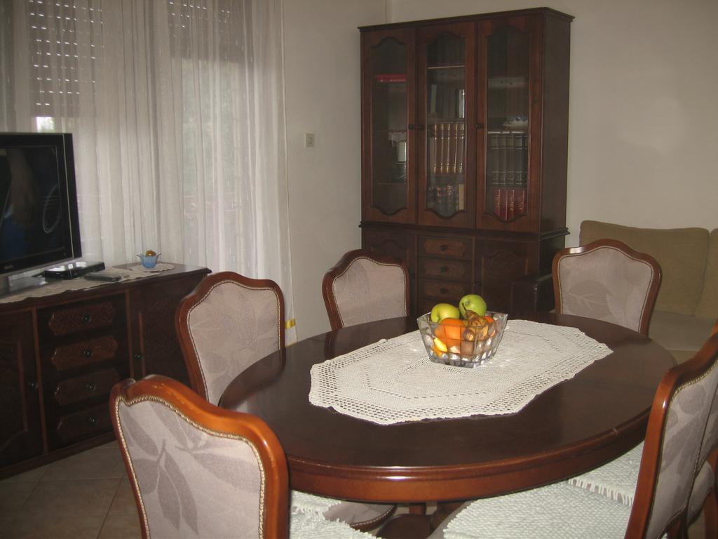 Apartments Nino Seget Vranjica Habitación foto